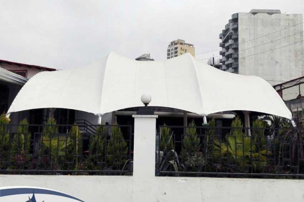 سقف چادری رستوران پیتزا پارک