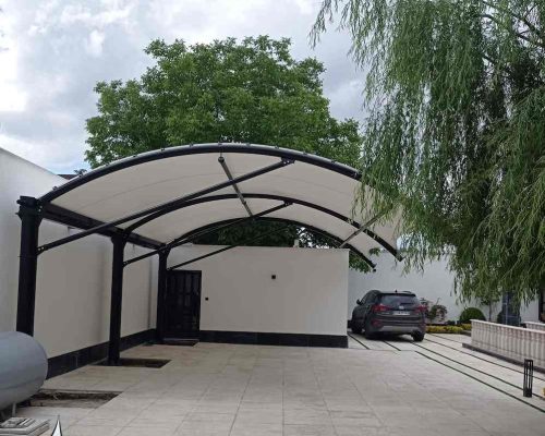 car-shade-in-garden-سایبان-ماشین-در-باغ